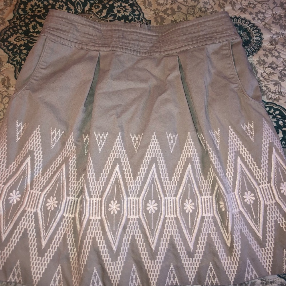 Skirt - above knee gray